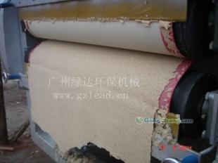 木薯渣压榨机 高效脱水的核心设备与安全防护指南